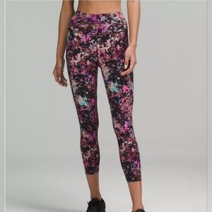 Fast and Free HR Tight 25"